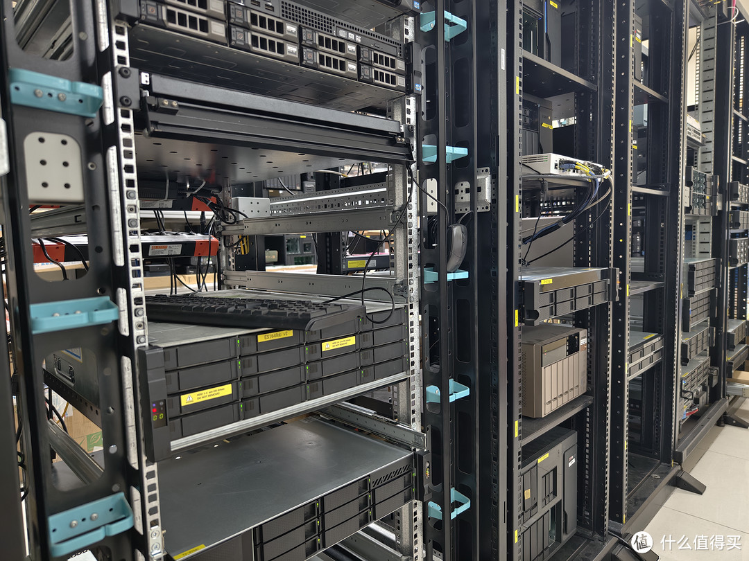 NAS怎么选?618 NAS 剁手指南,错过再等半年。 NAS怎么选?618 NAS 剁手指南,错过再等半年。