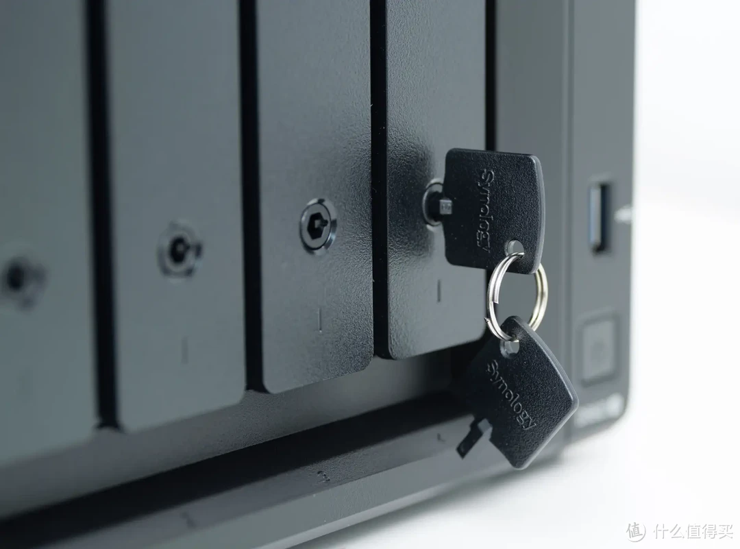 稳定为王,拒绝翻车!以群晖DS923+为例,谈谈中小企业如何选购办公NAS 稳定为王,拒绝翻车!以群晖DS923+为例,谈谈中小企业如何选购办公NAS