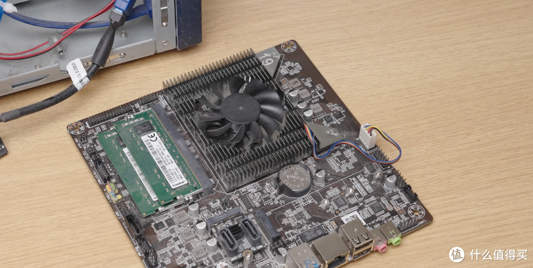 人人都有nas用!只要450元DIY一台N5095N5105双盘位!物理机黑群晖NAS!并完美开启硬件转码! 人人都有nas用!只要450元DIY一台N5095N5105双盘位!物理机黑群晖NAS!并完美开启硬件转码!