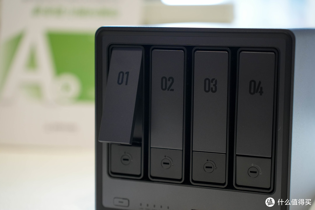 绿联全新NAS解决方案:一键操作,轻松入门,享受高效便捷的数据存储与共享体验 绿联全新NAS解决方案:一键操作,轻松入门,享受高效便捷的数据存储与共享体验