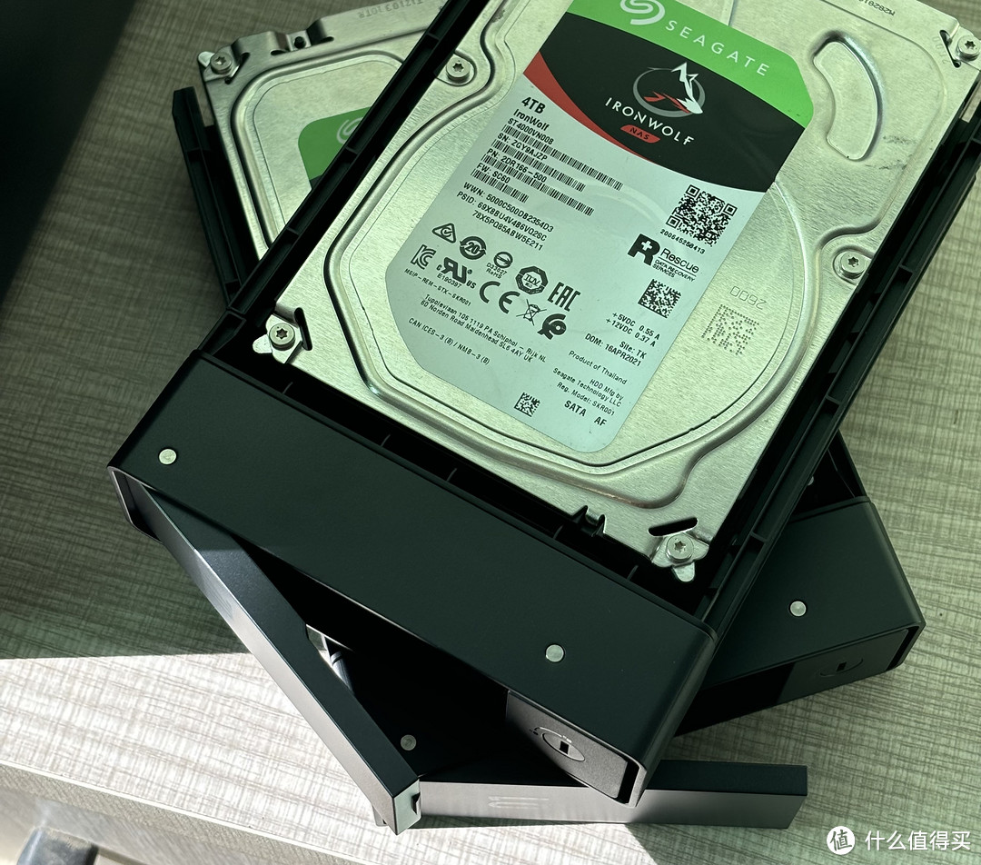 NAS的照片备份、家庭影院太棒了,这体验解放了手机 NAS的照片备份、家庭影院太棒了,这体验解放了手机