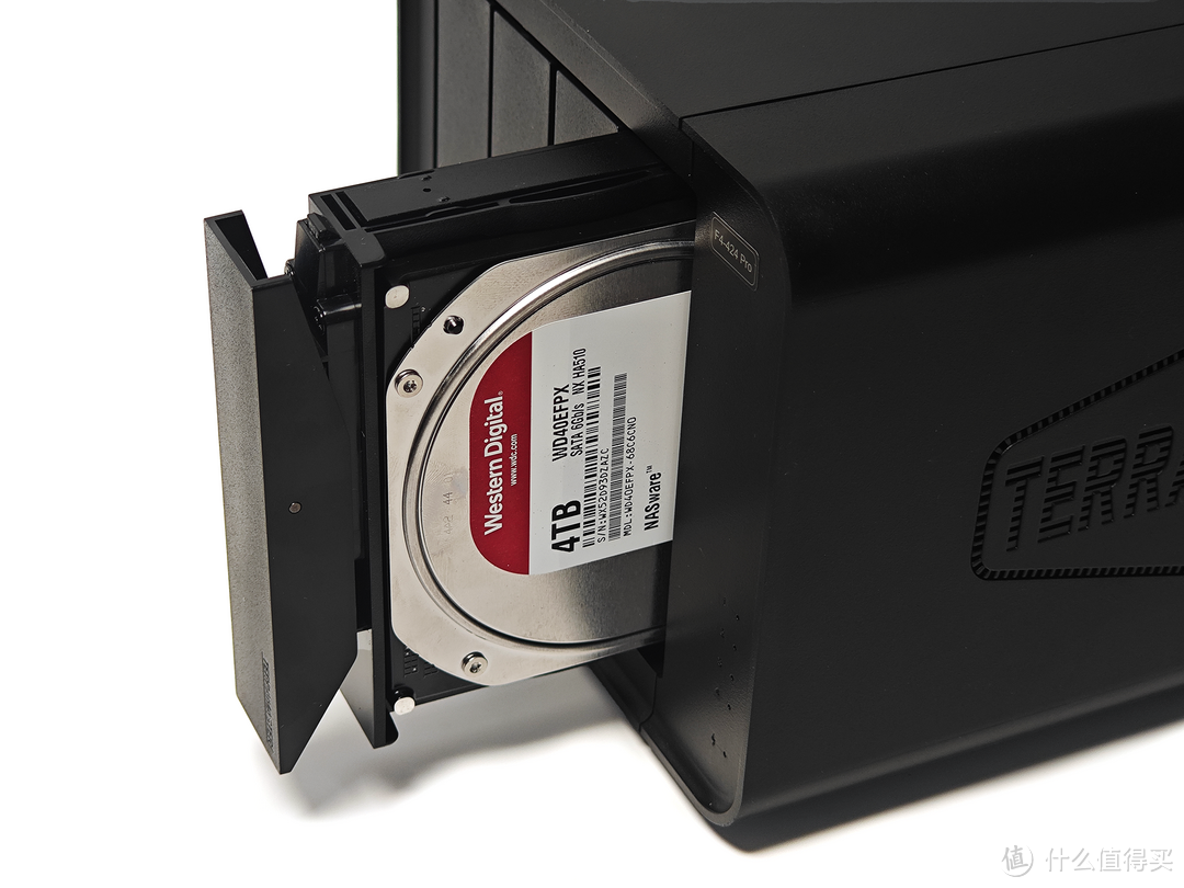 性能与安全完美融合,铁威马F4-424 Pro专业级NAS实测分享! 性能与安全完美融合,铁威马F4-424 Pro专业级NAS实测分享!