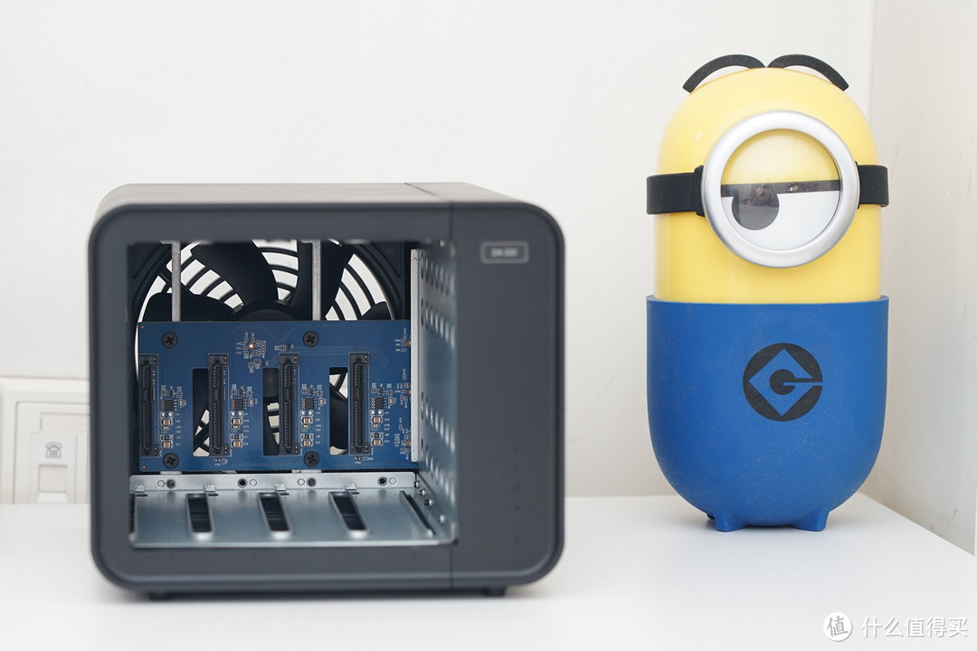 数据备份简单好用、88TB超大存储：铁马威D4-320硬盘柜分享