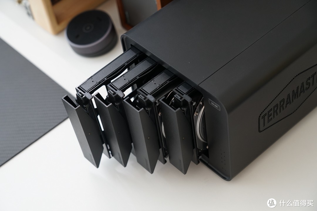 数据备份简单好用、88TB超大存储：铁马威D4-320硬盘柜分享