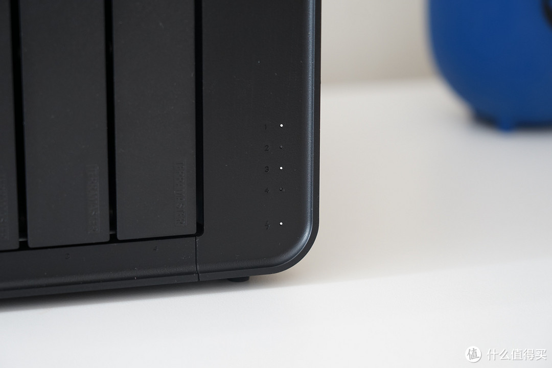 数据备份简单好用、88TB超大存储：铁马威D4-320硬盘柜分享