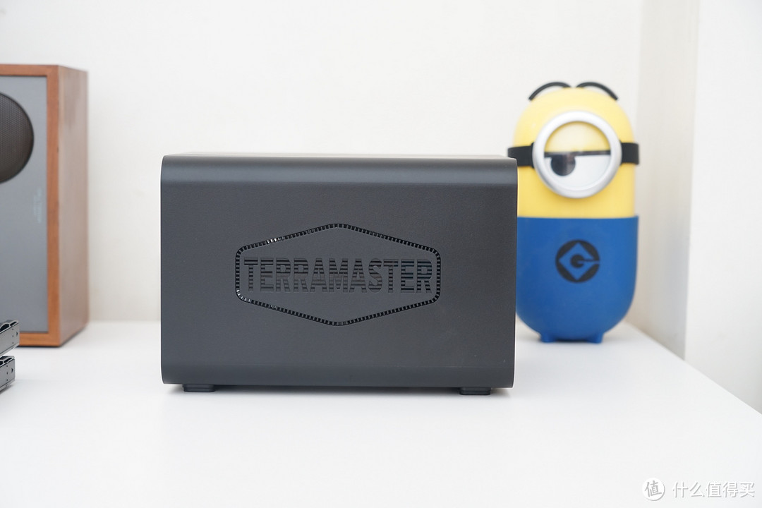 数据备份简单好用、88TB超大存储：铁马威D4-320硬盘柜分享