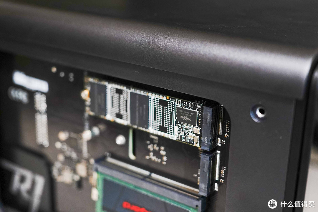 NAS爆改游戏主机再套娃黑群晖丨海康存储R1全新DIY玩法教程 NAS爆改游戏主机再套娃黑群晖丨海康存储R1全新DIY玩法教程