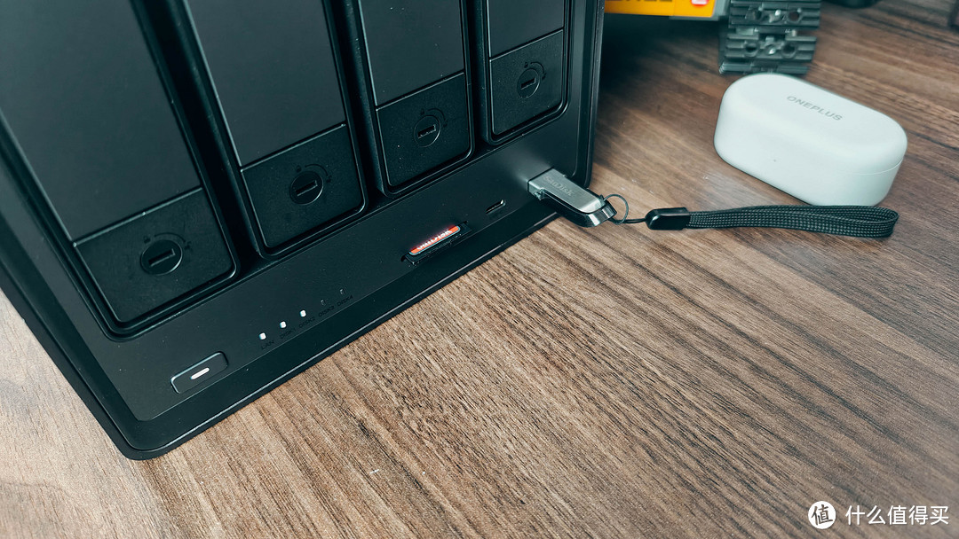 随身存储时代来了！绿联DXP4800让NAS家庭化