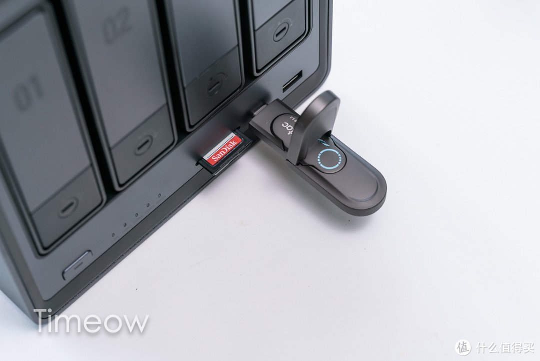 一台搞定全家人的照片备份!影音、办公、安全功能全面进化 聊一聊全新的绿联DXP4800私有云NAS 一台搞定全家人的照片备份!影音、办公、安全功能全面进化 聊一聊全新的绿联DXP4800私有云NAS