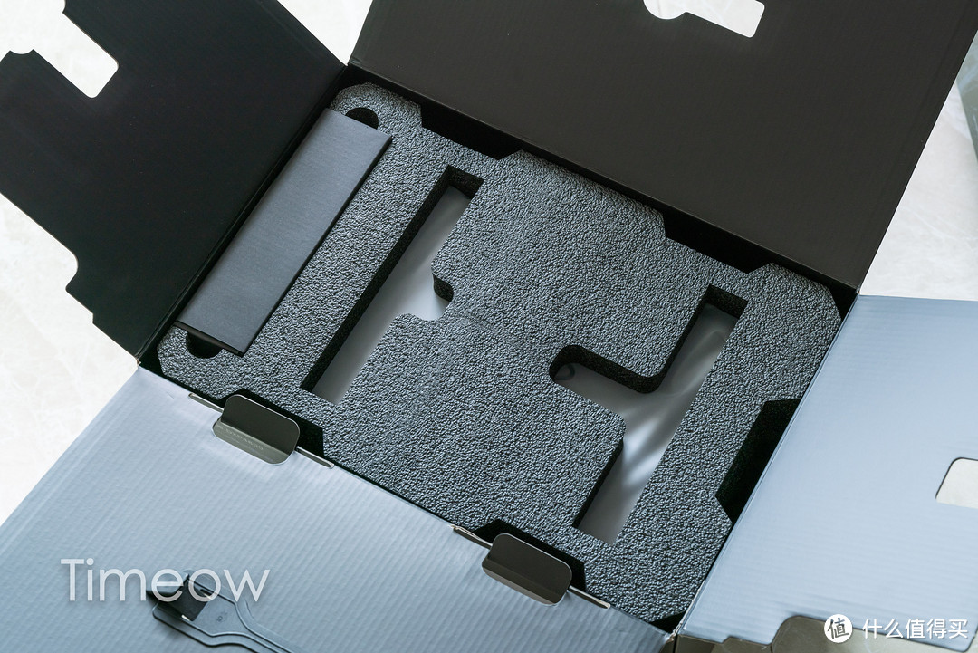 一台搞定全家人的照片备份!影音、办公、安全功能全面进化 聊一聊全新的绿联DXP4800私有云NAS 一台搞定全家人的照片备份!影音、办公、安全功能全面进化 聊一聊全新的绿联DXP4800私有云NAS