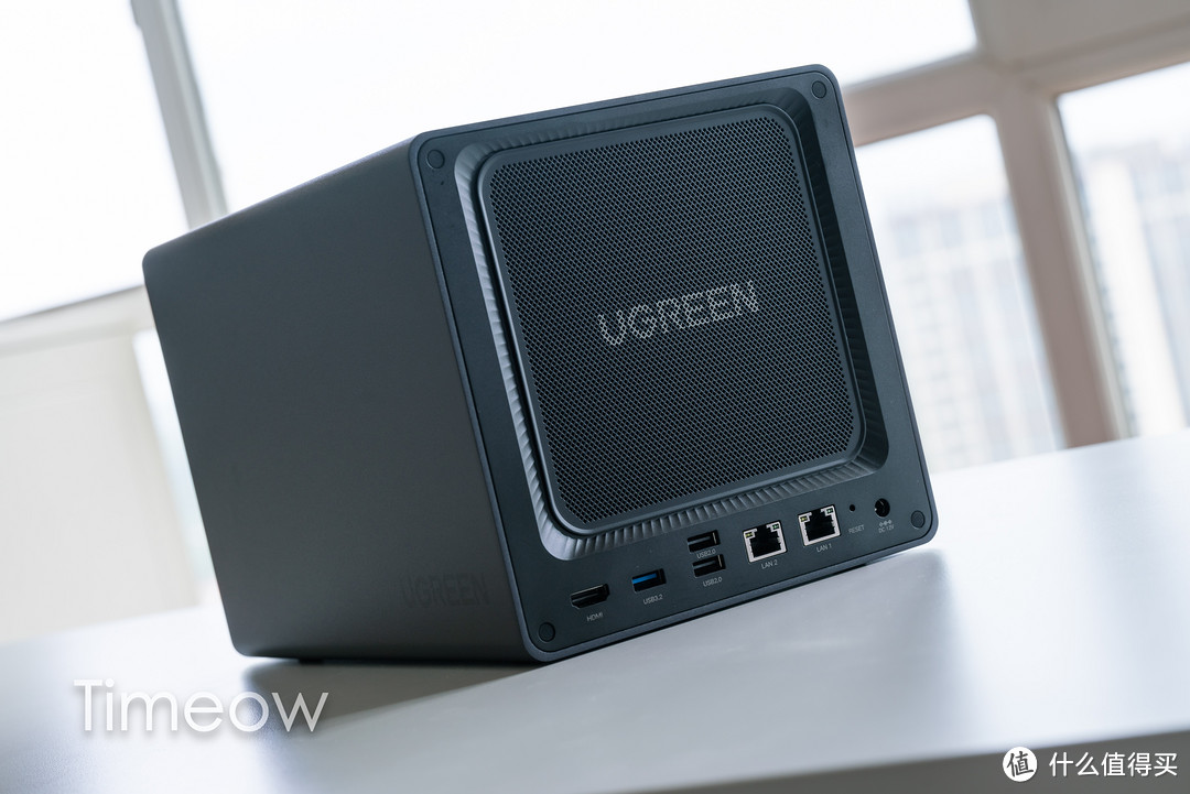 一台搞定全家人的照片备份!影音、办公、安全功能全面进化 聊一聊全新的绿联DXP4800私有云NAS 一台搞定全家人的照片备份!影音、办公、安全功能全面进化 聊一聊全新的绿联DXP4800私有云NAS