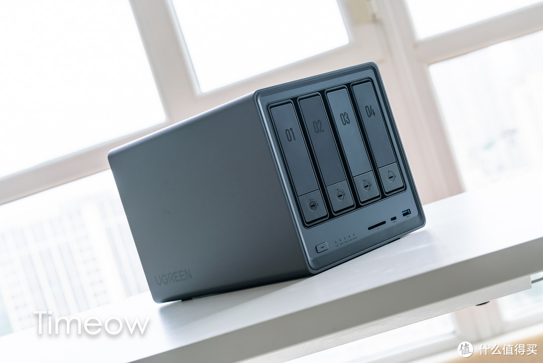 一台搞定全家人的照片备份!影音、办公、安全功能全面进化 聊一聊全新的绿联DXP4800私有云NAS 一台搞定全家人的照片备份!影音、办公、安全功能全面进化 聊一聊全新的绿联DXP4800私有云NAS