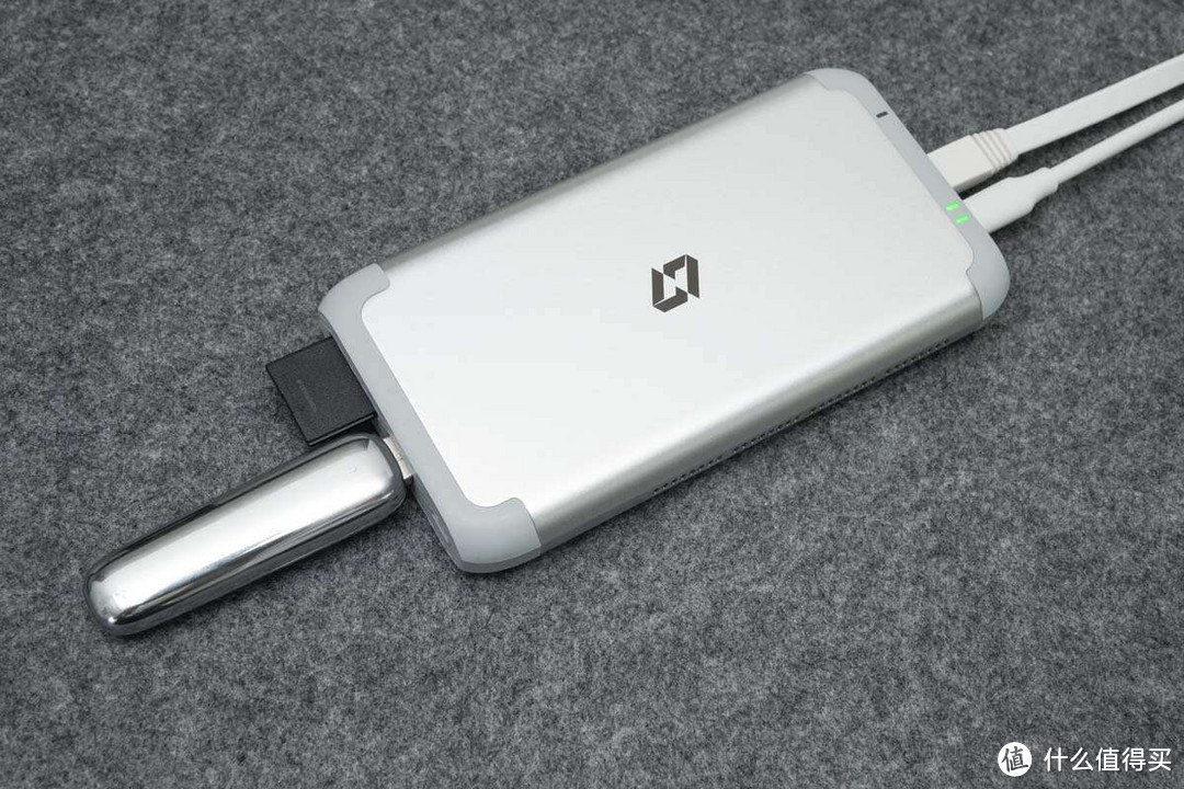 移动数据中心,移动娱乐、办公的最佳数据伴侣,极空间私有云T2评测 移动数据中心,移动娱乐、办公的最佳数据伴侣,极空间私有云T2评测