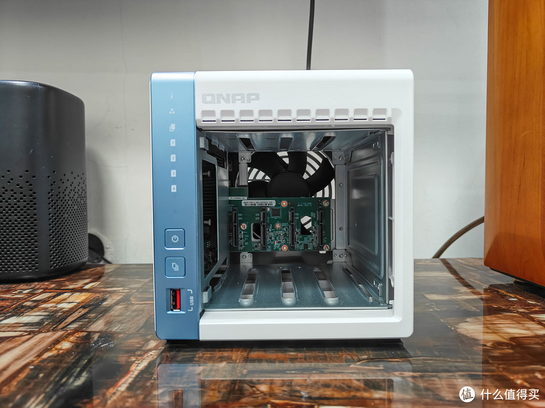 监控无限回放？威联通TS-462C化身监控存储巨兽，我的紫盘终于有用了！