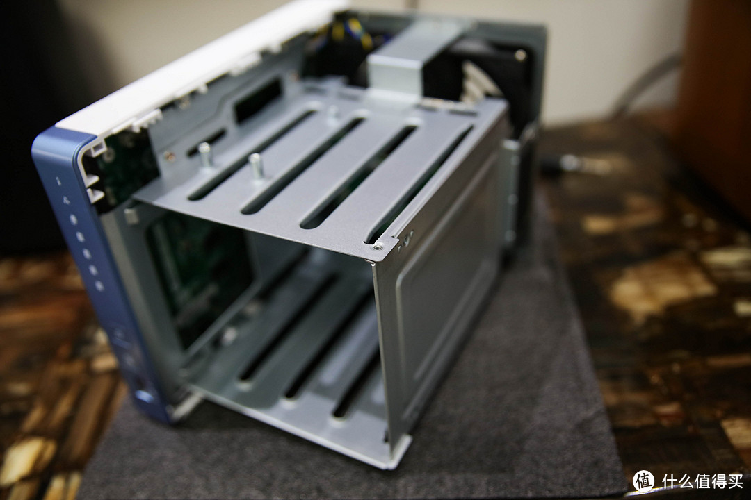 监控无限回放？威联通TS-462C化身监控存储巨兽，我的紫盘终于有用了！