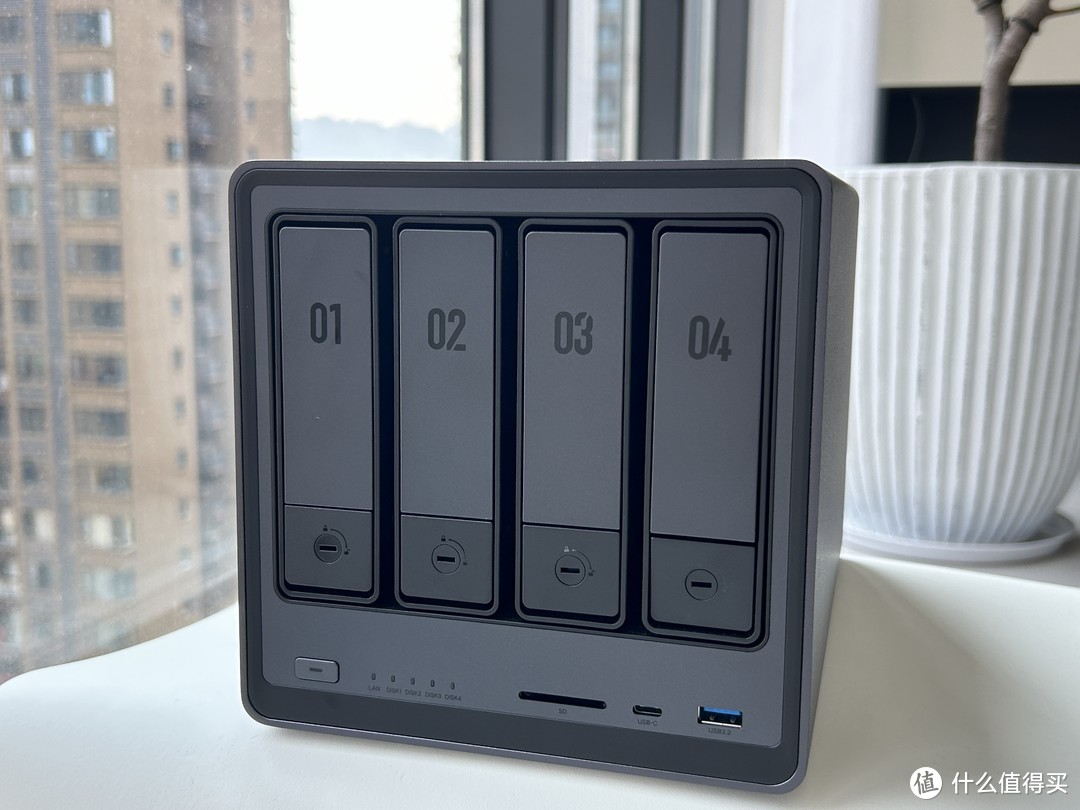 绿联NAS系统，官方Docker Compose 堆栈来了