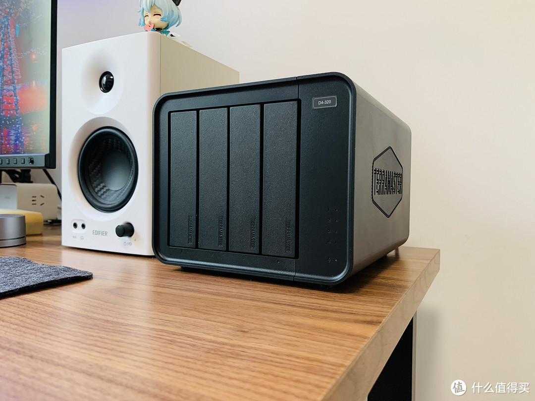 存储空间不够？数据怕丢失？扩容备份就选铁威马D4-320硬盘柜