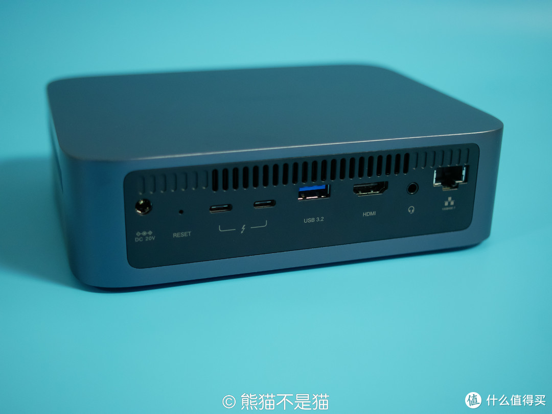 UGOS Pro现在如何了？全闪NAS真的有用吗？开箱绿联全闪NAS—DXP480T PLUS