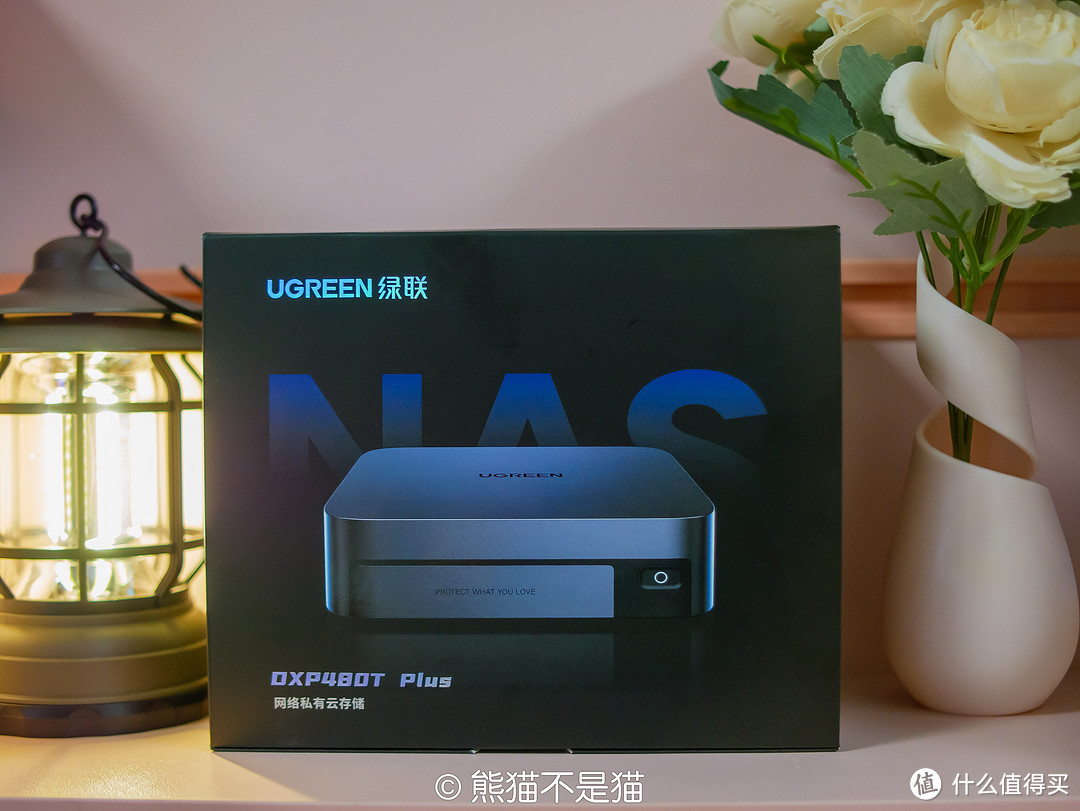 UGOS Pro现在如何了？全闪NAS真的有用吗？开箱绿联全闪NAS—DXP480T PLUS