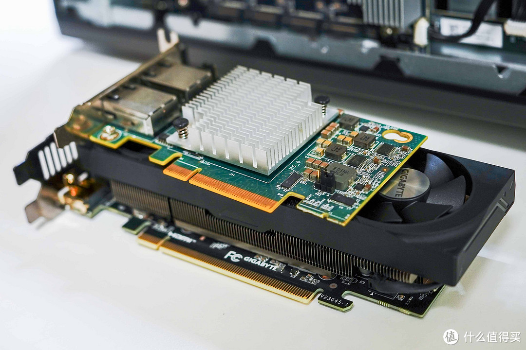 全新操作系统+模块化硬件设计丨企业级NAS极空间P8首发拆解评测 全新操作系统+模块化硬件设计丨企业级NAS极空间P8首发拆解评测