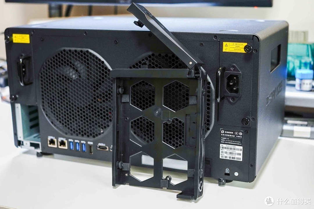 全新操作系统+模块化硬件设计丨企业级NAS极空间P8首发拆解评测 全新操作系统+模块化硬件设计丨企业级NAS极空间P8首发拆解评测