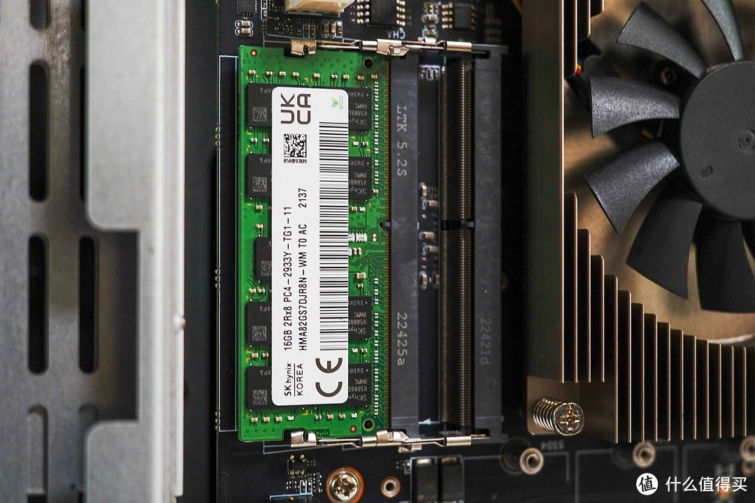 全新操作系统+模块化硬件设计丨企业级NAS极空间P8首发拆解评测 全新操作系统+模块化硬件设计丨企业级NAS极空间P8首发拆解评测