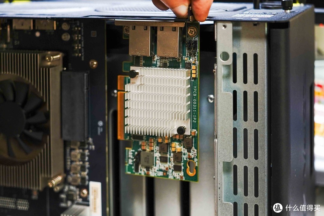 全新操作系统+模块化硬件设计丨企业级NAS极空间P8首发拆解评测 全新操作系统+模块化硬件设计丨企业级NAS极空间P8首发拆解评测