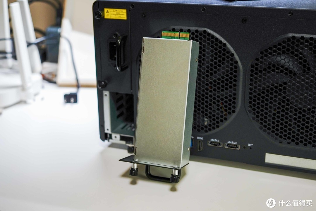 全新操作系统+模块化硬件设计丨企业级NAS极空间P8首发拆解评测 全新操作系统+模块化硬件设计丨企业级NAS极空间P8首发拆解评测