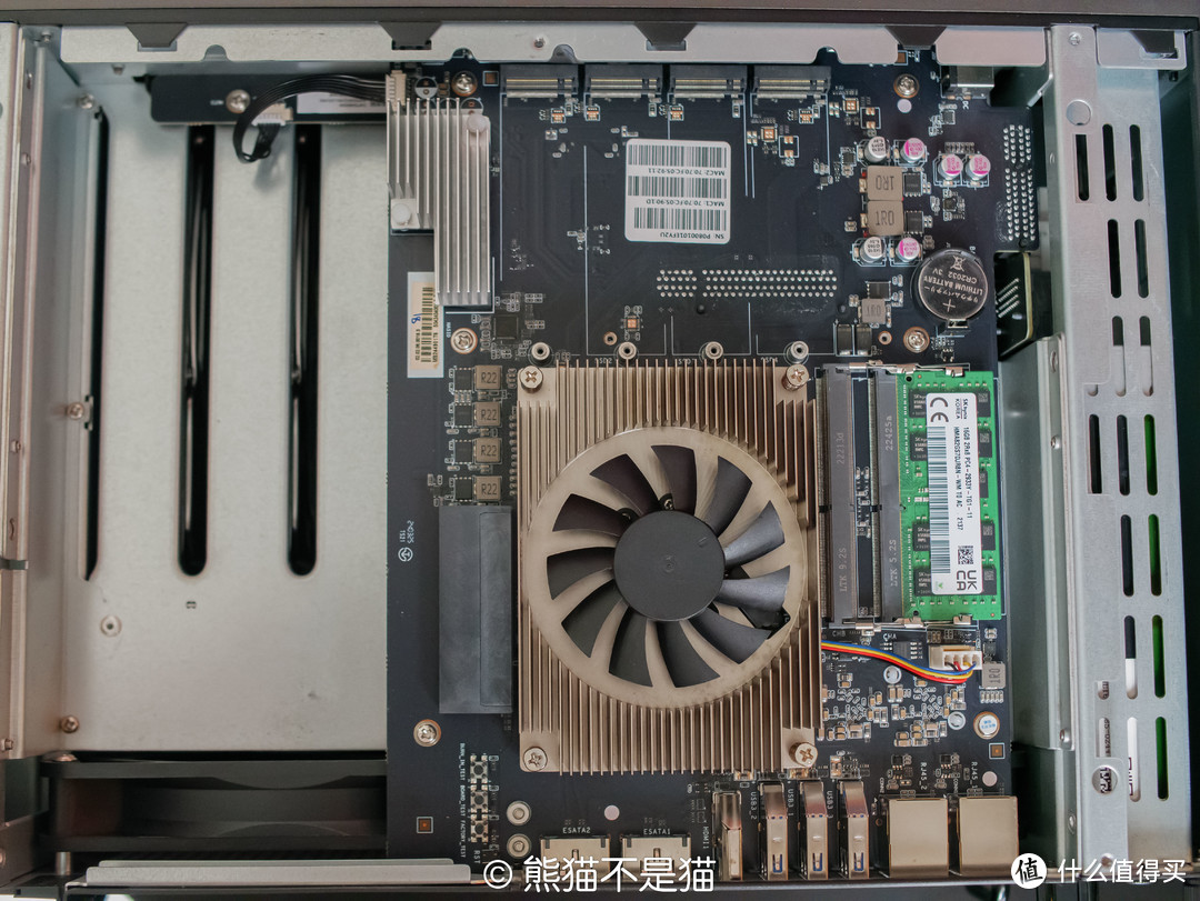 开疆！极空间企业级解决方案，迈向专业化的第一步——极空间P8上手体验