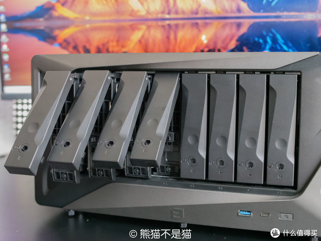 开疆！极空间企业级解决方案，迈向专业化的第一步——极空间P8上手体验