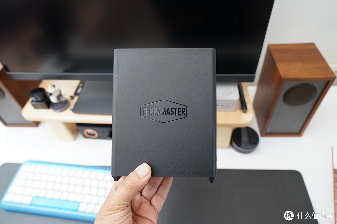 巴掌大小的私有云NAS,M.2全固态8盘设计:铁威马F8 SSD Plus评测 巴掌大小的私有云NAS,M.2全固态8盘设计:铁威马F8 SSD Plus评测