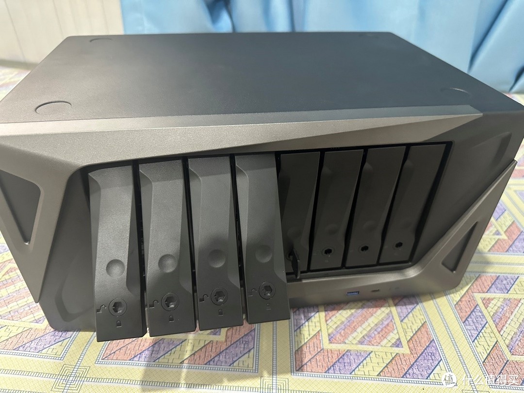极空间企业级NAS P8评测之一开箱——目前进不了系统,建议现阶段不要购买 极空间企业级NAS P8评测之一开箱——目前进不了系统,建议现阶段不要购买
