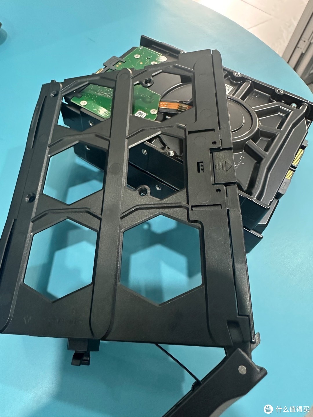 极空间企业级NAS P8评测之一开箱——目前进不了系统,建议现阶段不要购买 极空间企业级NAS P8评测之一开箱——目前进不了系统,建议现阶段不要购买