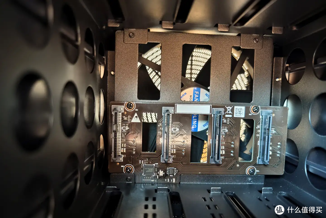 全新旗舰，全面升级——绿联NAS私有云 DXP4800深度测评，老用户告诉你真的很香！