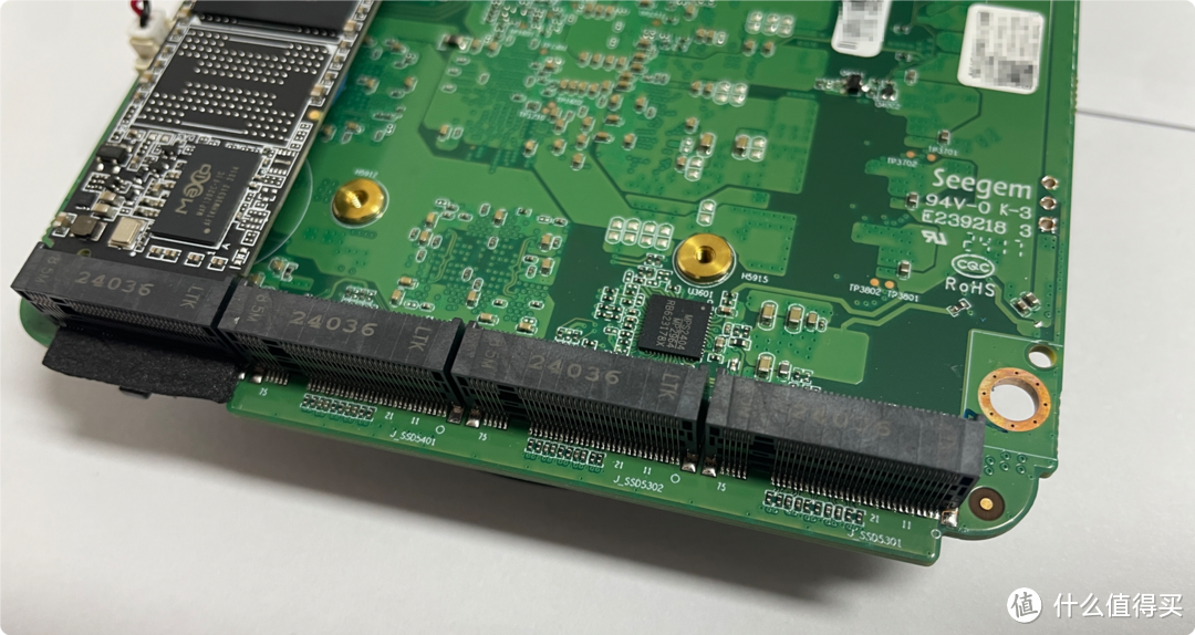 千元级的全闪NAS,会是未来的趋势吗?Aiffro K100全闪NAS安装飞牛云体验|diy nas 千元级的全闪NAS,会是未来的趋势吗?Aiffro K100全闪NAS安装飞牛云体验|diy nas