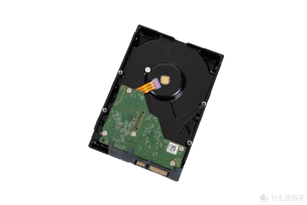 iStore OS和DSM的好伙伴，海康存储 R1 四盘位 NAS 开箱评测