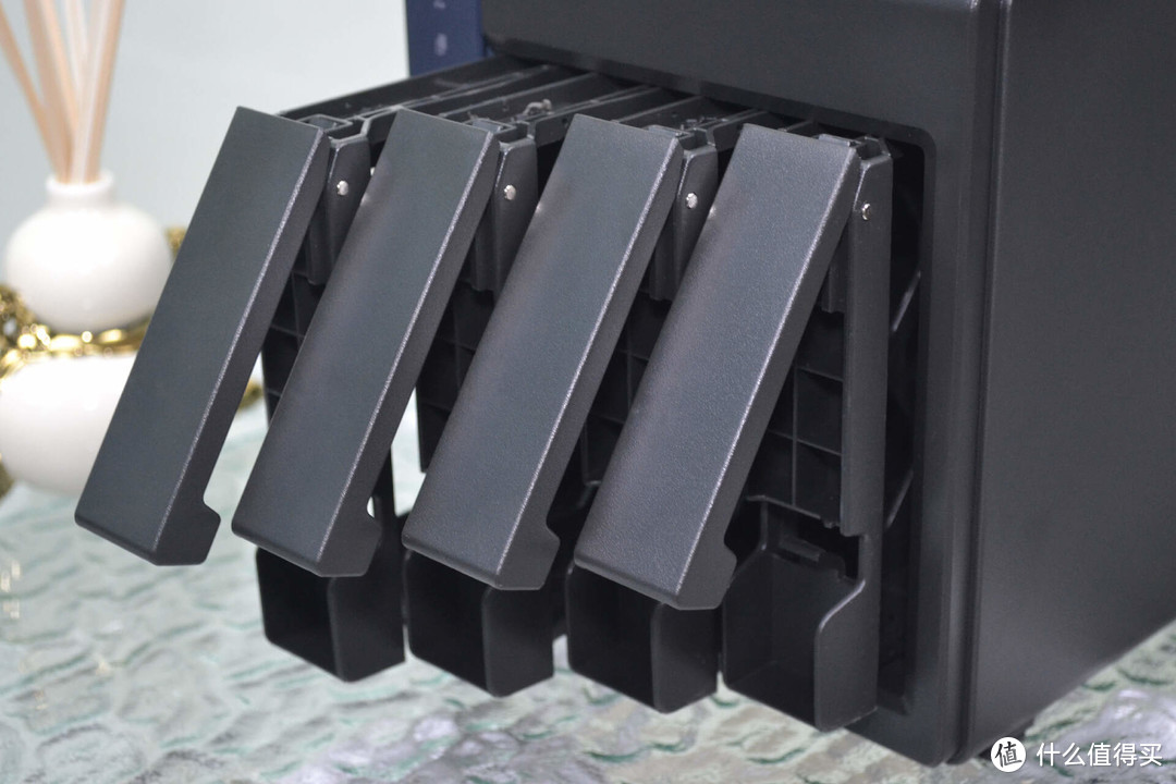 新手必看:从零开始玩转威联通TS-416 NAS 新手必看:从零开始玩转威联通TS-416 NAS