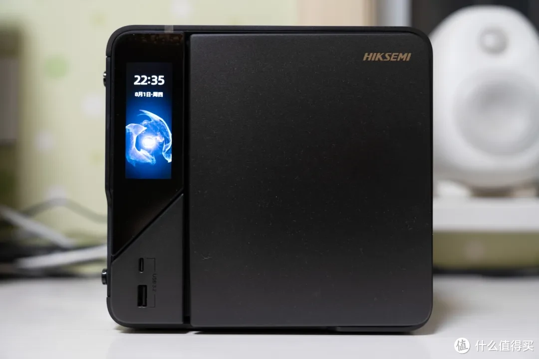 iStore OS和DSM的好伙伴，海康存储 R1 四盘位 NAS 开箱评测