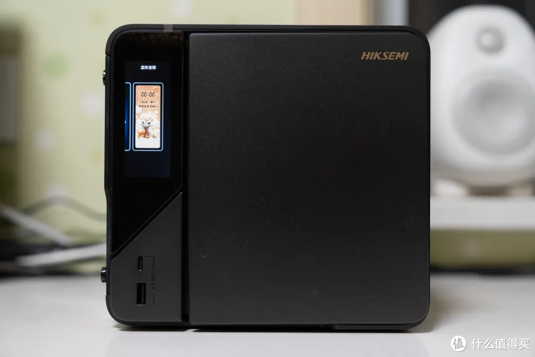 iStore OS和DSM的好伙伴，海康存储 R1 四盘位 NAS 开箱评测