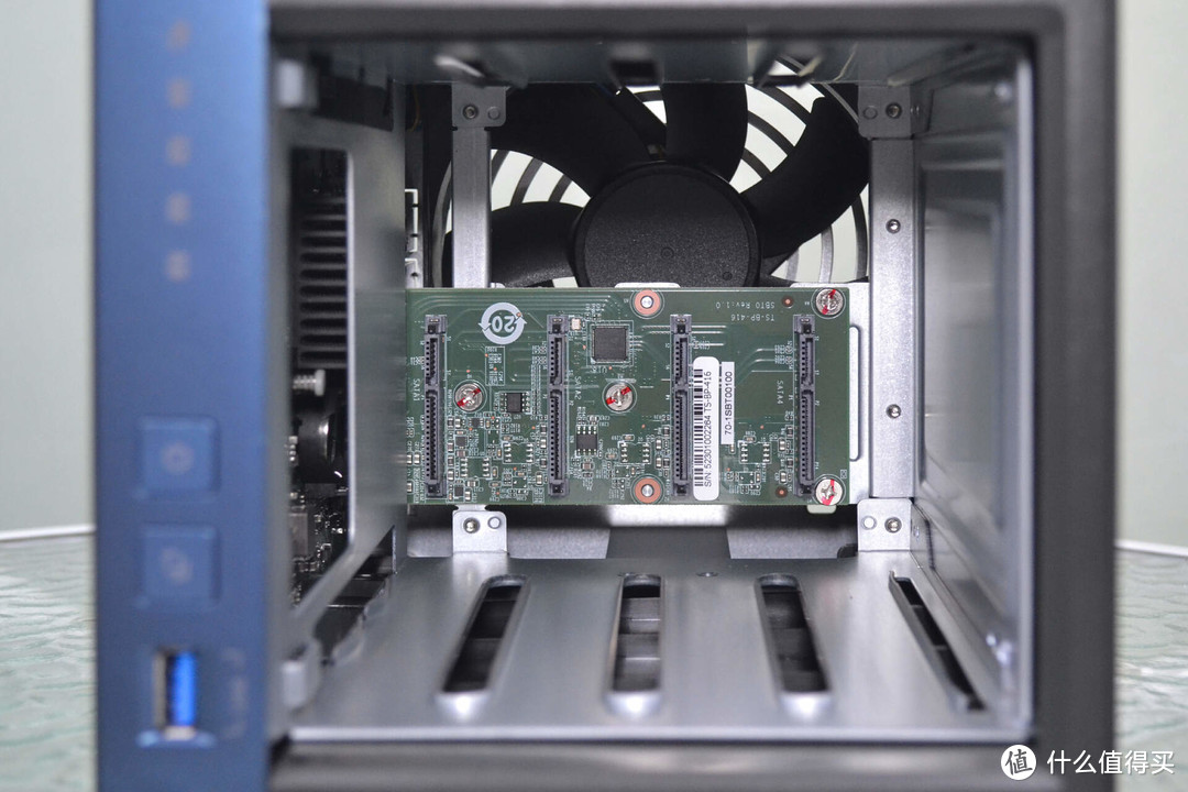 新手必看:从零开始玩转威联通TS-416 NAS 新手必看:从零开始玩转威联通TS-416 NAS