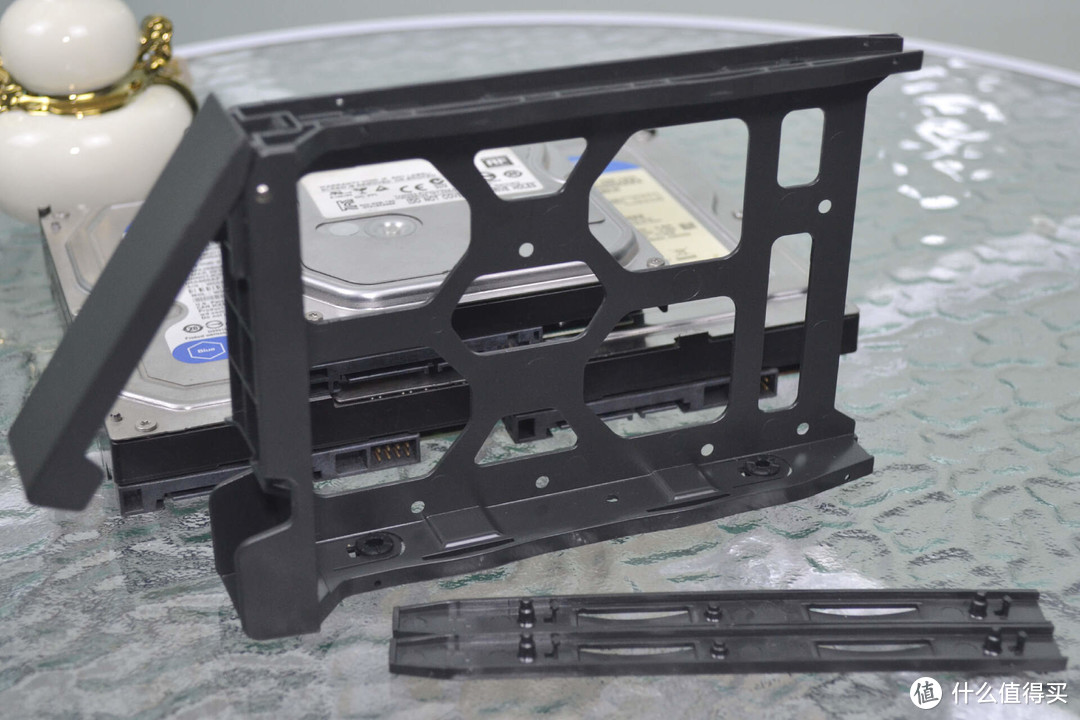 新手必看:从零开始玩转威联通TS-416 NAS 新手必看:从零开始玩转威联通TS-416 NAS