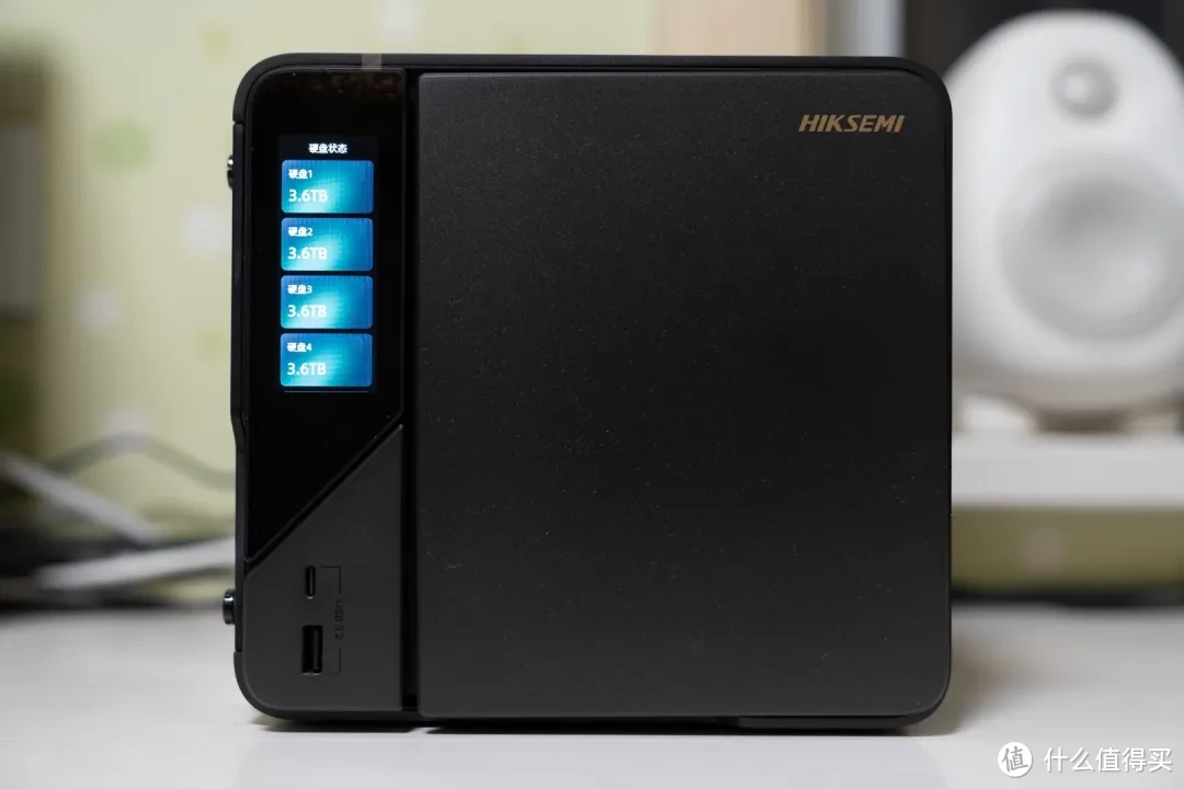 iStore OS和DSM的好伙伴，海康存储 R1 四盘位 NAS 开箱评测