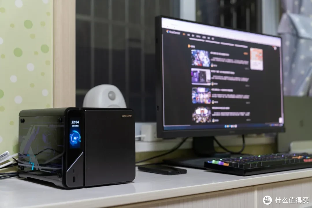 iStore OS和DSM的好伙伴，海康存储 R1 四盘位 NAS 开箱评测