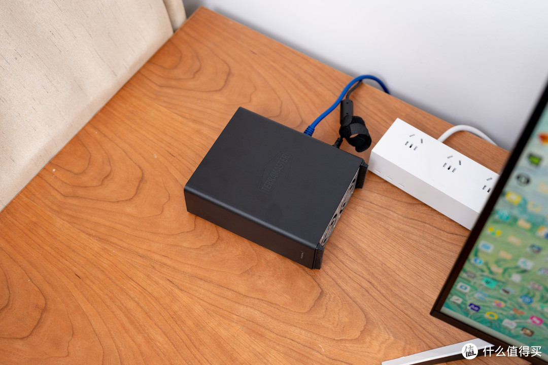 全闪NAS到底有什么用?是不是伪需求?铁威马八盘位全闪NAS F8 Plus解析 全闪NAS到底有什么用?是不是伪需求?铁威马八盘位全闪NAS F8 Plus解析