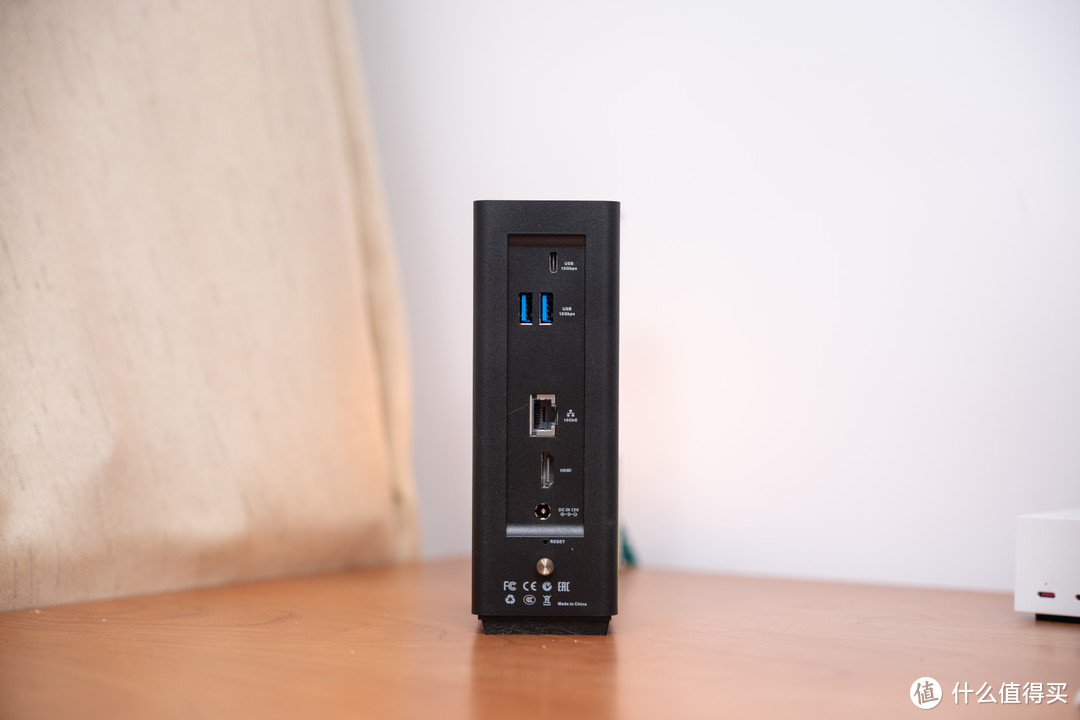 全闪NAS到底有什么用?是不是伪需求?铁威马八盘位全闪NAS F8 Plus解析 全闪NAS到底有什么用?是不是伪需求?铁威马八盘位全闪NAS F8 Plus解析