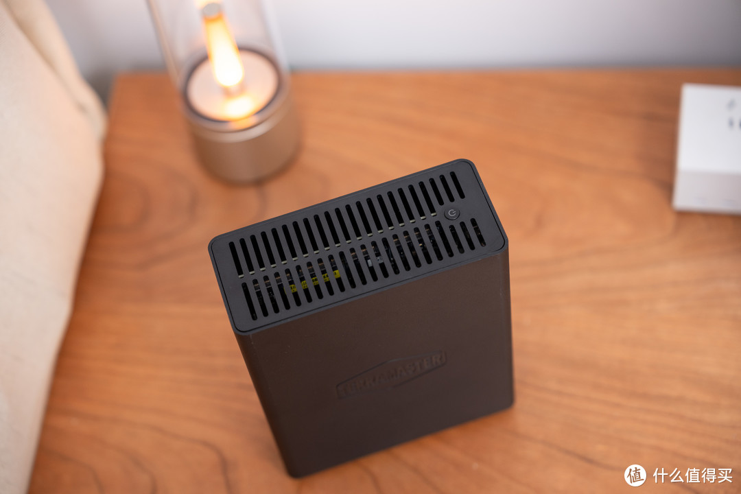 全闪NAS到底有什么用?是不是伪需求?铁威马八盘位全闪NAS F8 Plus解析 全闪NAS到底有什么用?是不是伪需求?铁威马八盘位全闪NAS F8 Plus解析