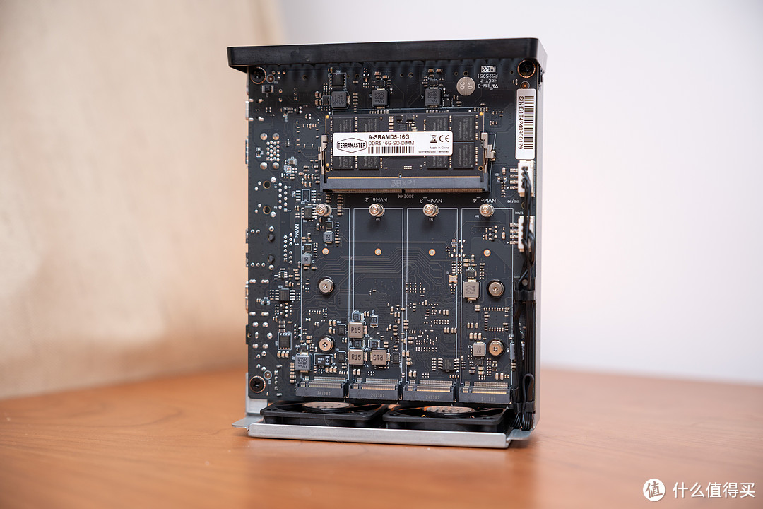 全闪NAS到底有什么用?是不是伪需求?铁威马八盘位全闪NAS F8 Plus解析 全闪NAS到底有什么用?是不是伪需求?铁威马八盘位全闪NAS F8 Plus解析