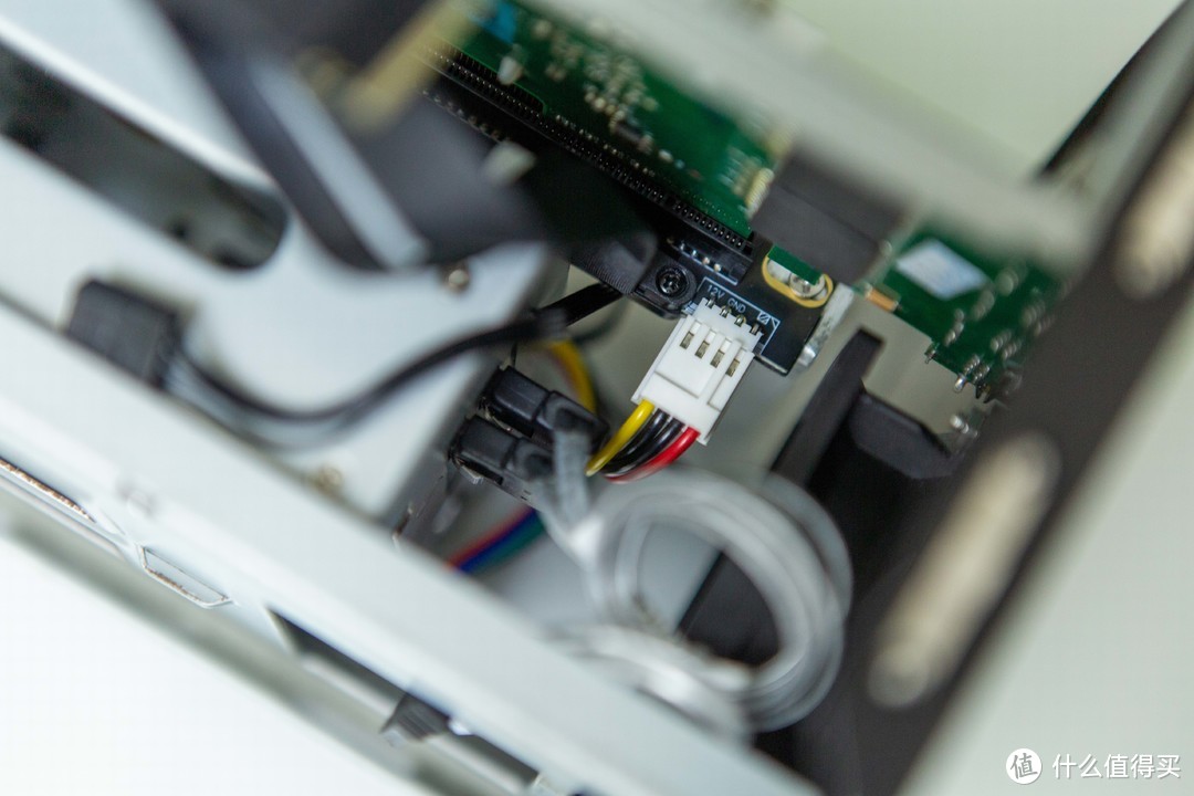 这些年折腾过的NAS第二十四期——来猜猜成本多少？J4125五网口三盘位ALL IN ONE改造！