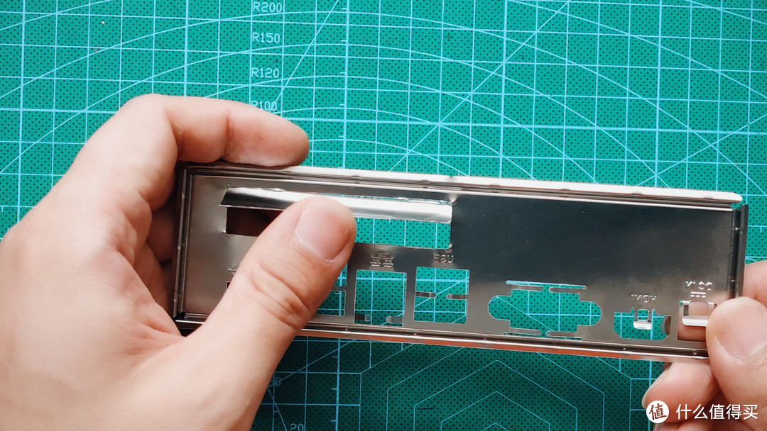 这些年折腾过的NAS第二十四期——来猜猜成本多少？J4125五网口三盘位ALL IN ONE改造！