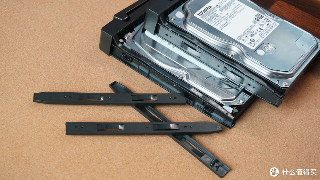 双盘位,AI图像优化,威联通TS-216为家用NAS立标杆 双盘位,AI图像优化,威联通TS-216为家用NAS立标杆